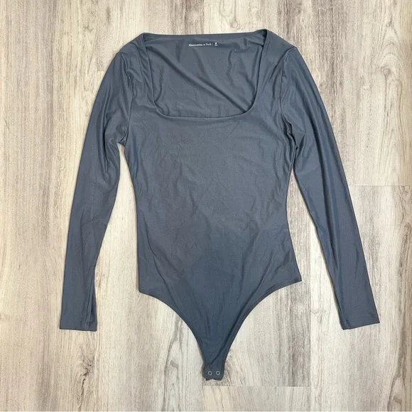 Abercrombie & Fitch Square Neck Bodysuit Gray Size M - Picture 1 of 3